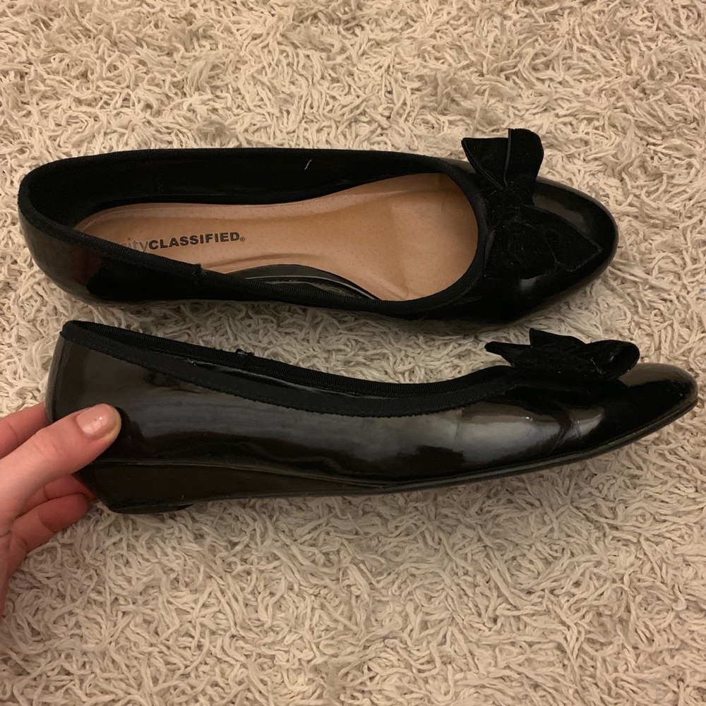 Velvet Bow Slip-Ons